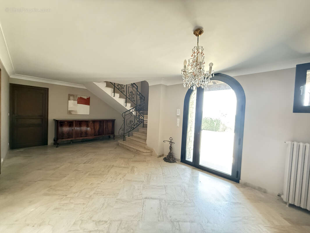 Maison à SAINTE-ANASTASIE