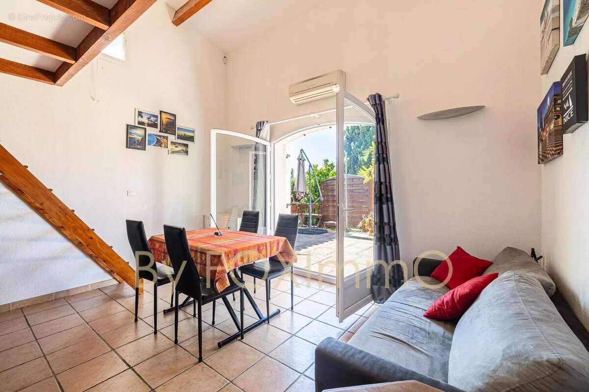 Maison à CAGNES-SUR-MER