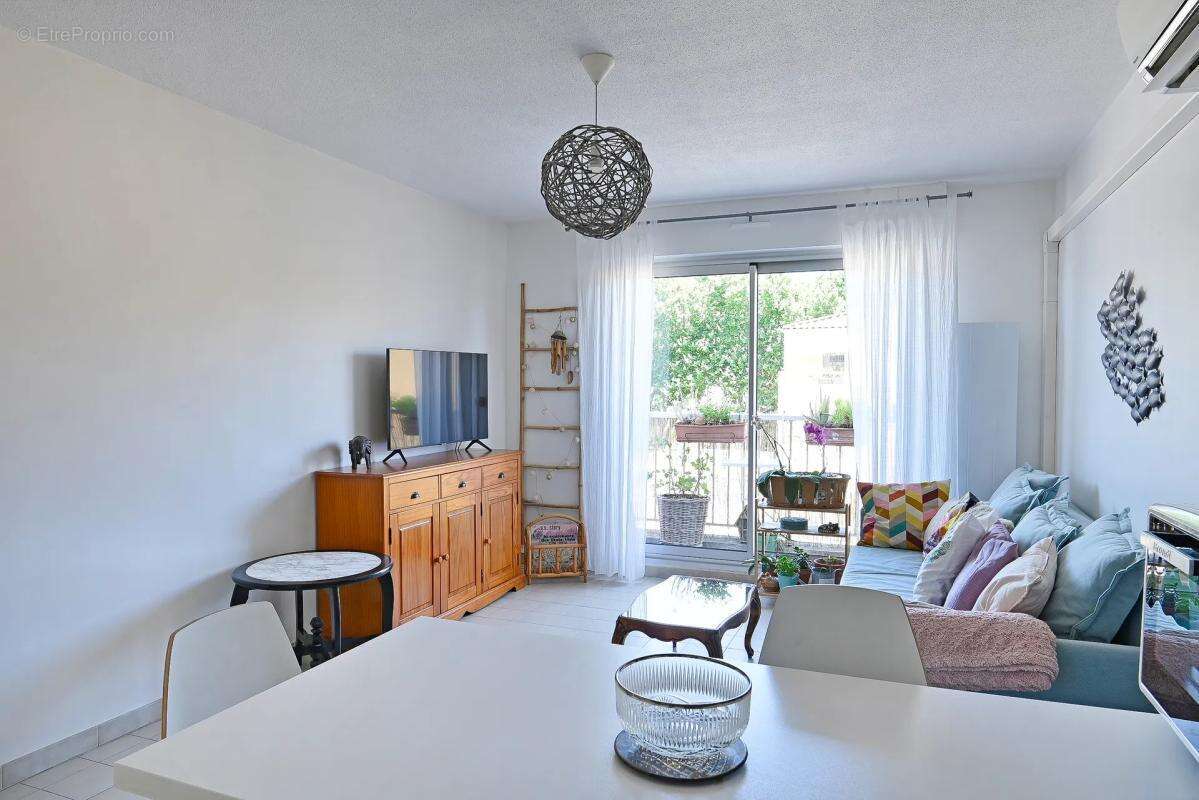 Appartement à LUNEL
