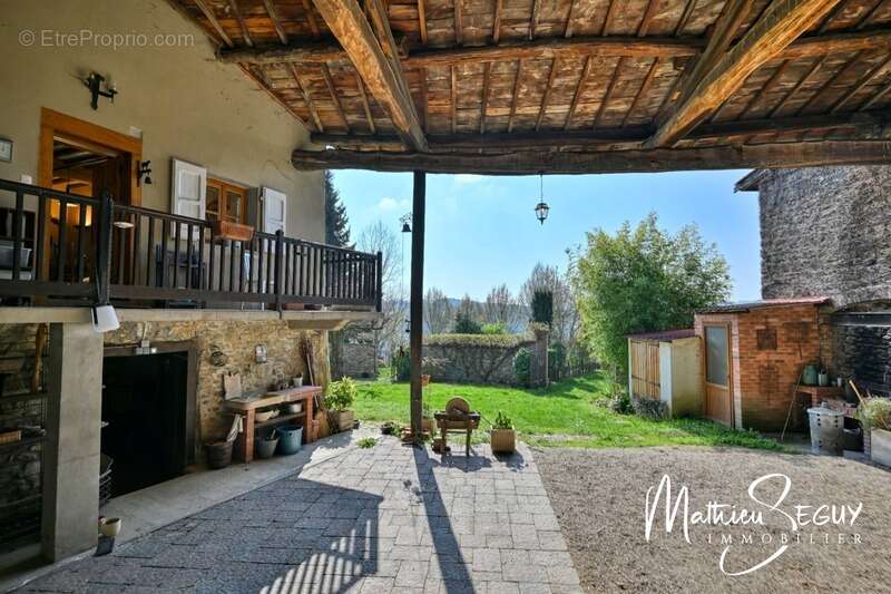 Maison à SAINT-MARTIN-EN-HAUT