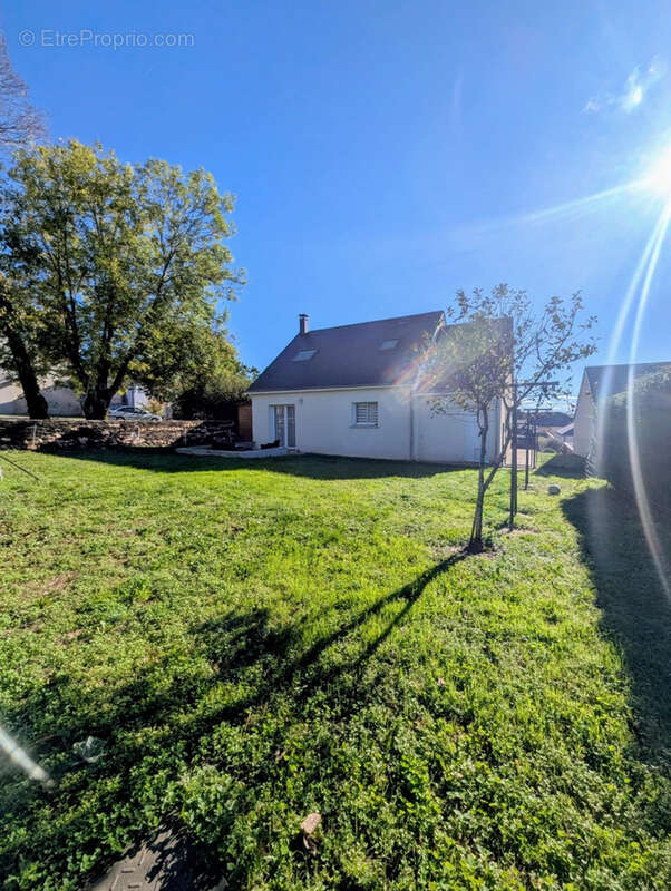 Maison à LUC-LA-PRIMAUBE