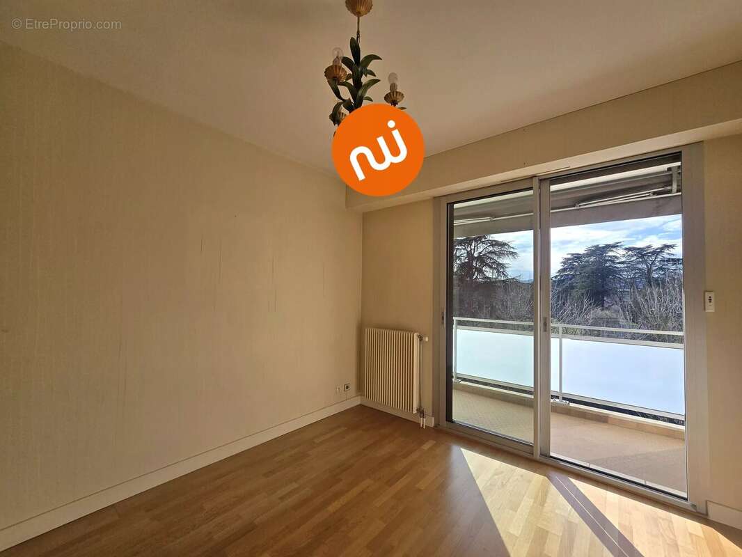Appartement à TASSIN-LA-DEMI-LUNE