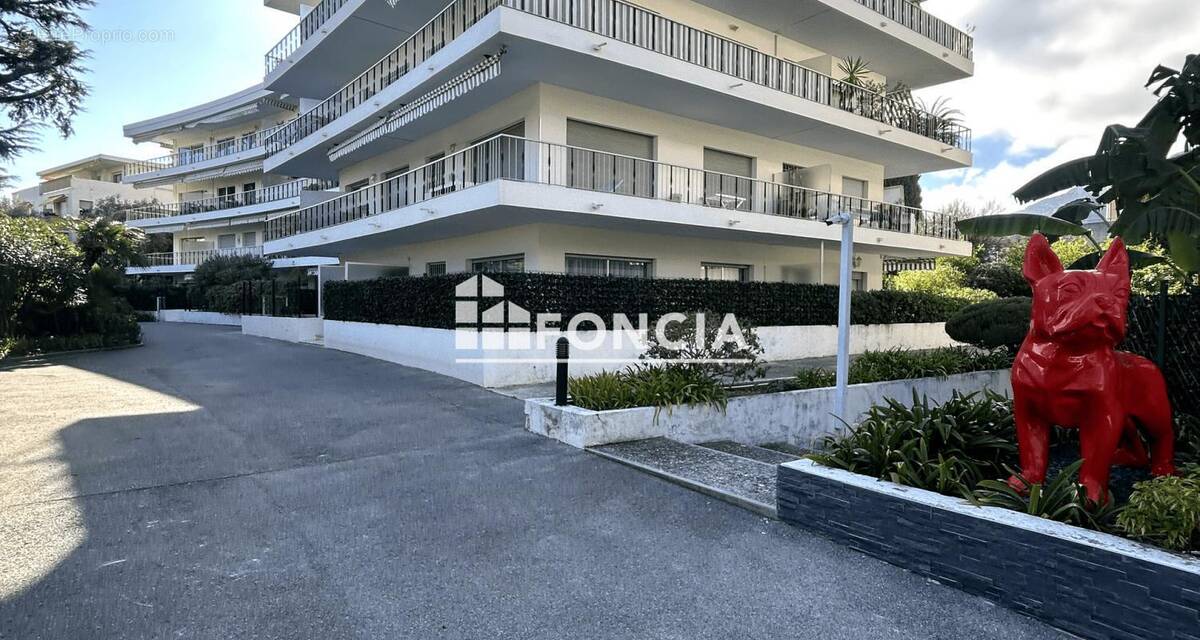 Appartement à ROQUEBRUNE-CAP-MARTIN