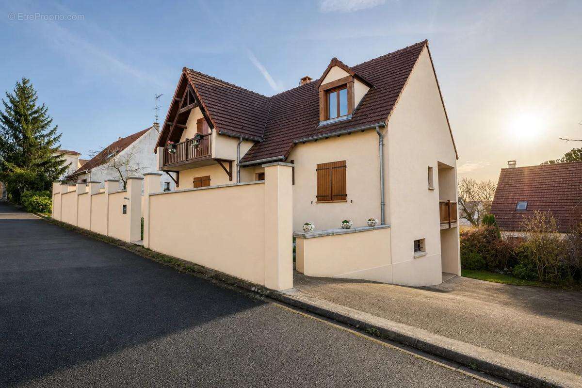 Maison à CROSNE
