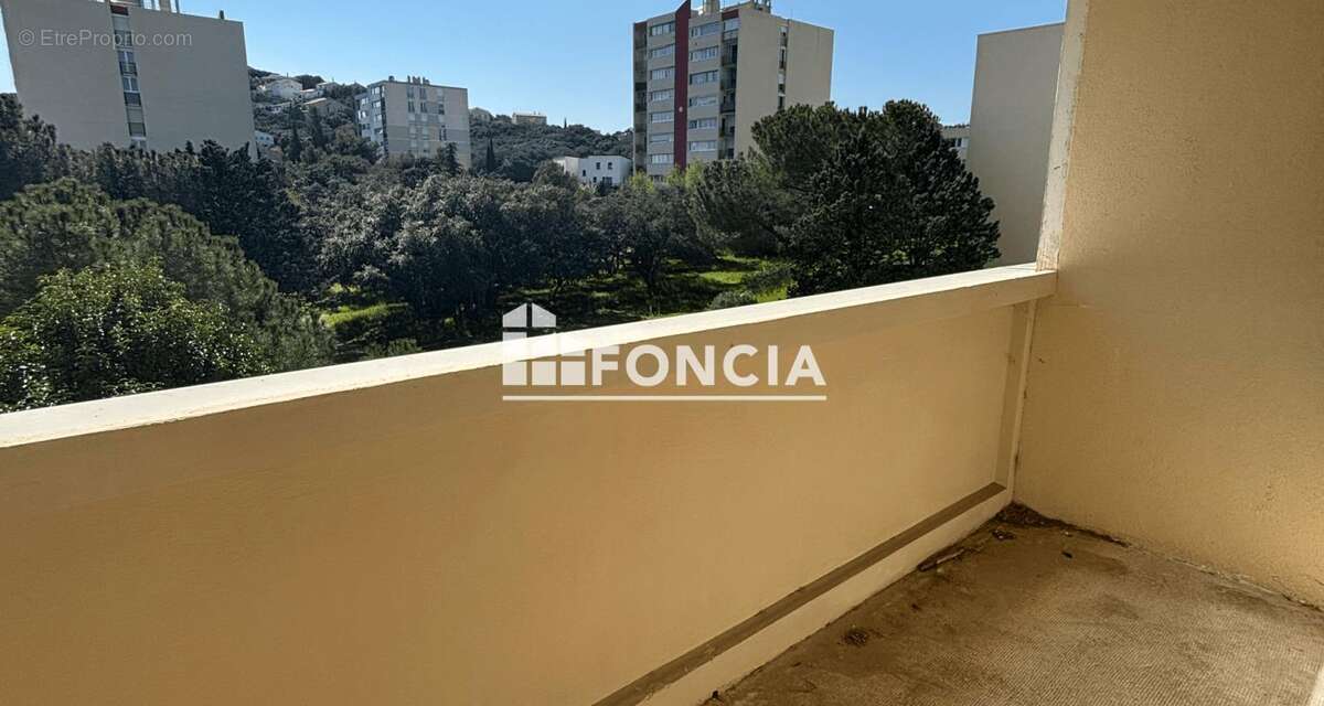 Appartement à VILLENEUVE-LES-AVIGNON