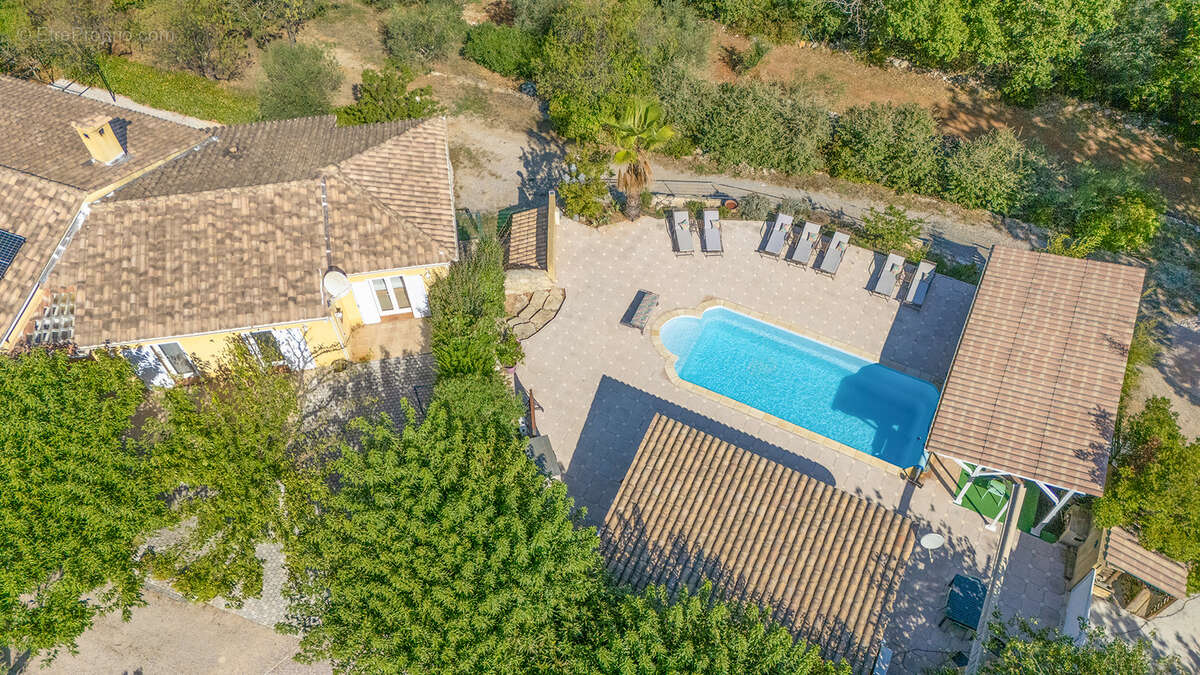 Maison à SOLLIES-TOUCAS