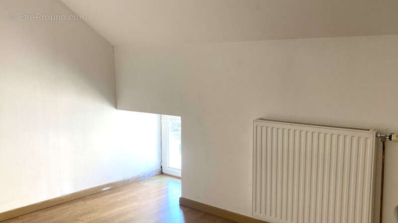 Maison à L&#039;ISLE-SUR-SEREIN