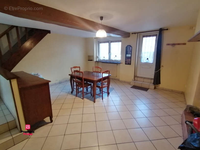 LA FERTE MACE (61600) Maison 3 pièces, 2 chambres , 67 m2 environ . Prix 70 000 honoraires  7,69% inclus à la charge de l'acquér - photo 5