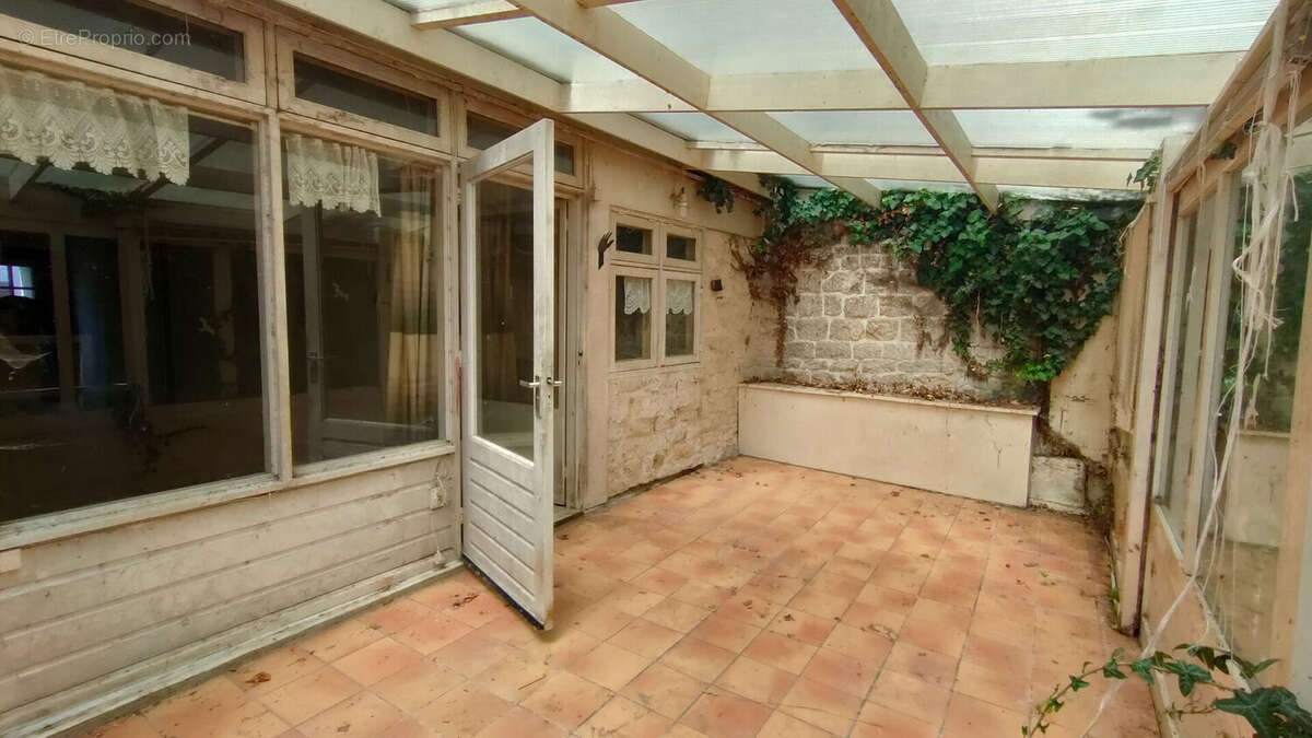 Maison à CURZON