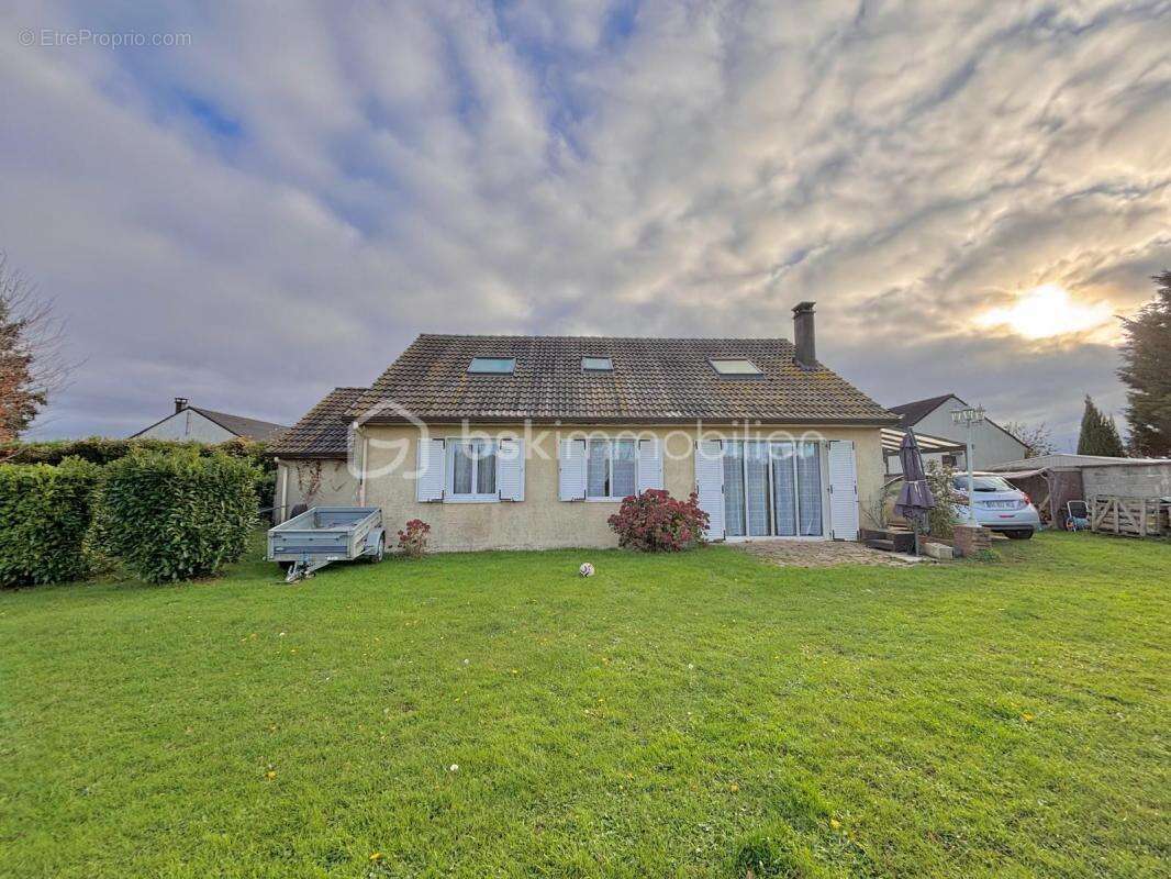 Maison à SAINT-CREPIN-IBOUVILLERS