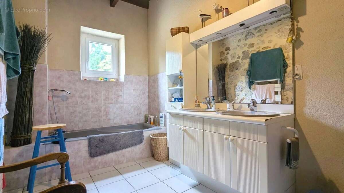 Maison à CLERMONT-DESSOUS