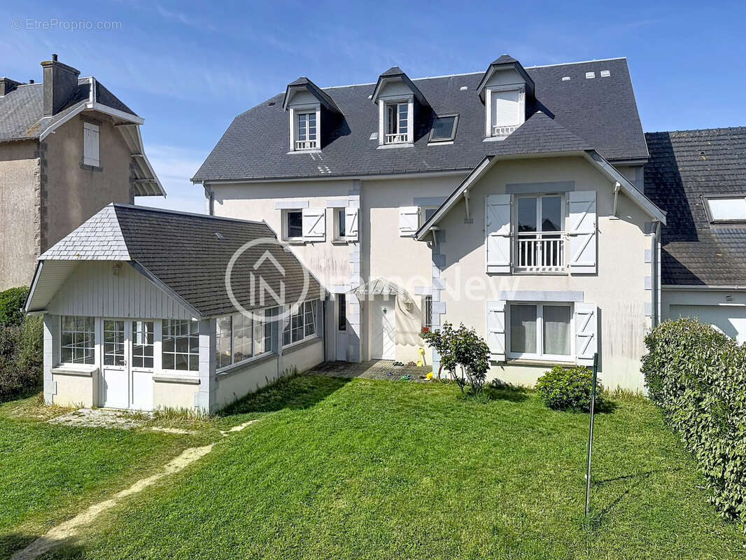 Maison à JULLOUVILLE