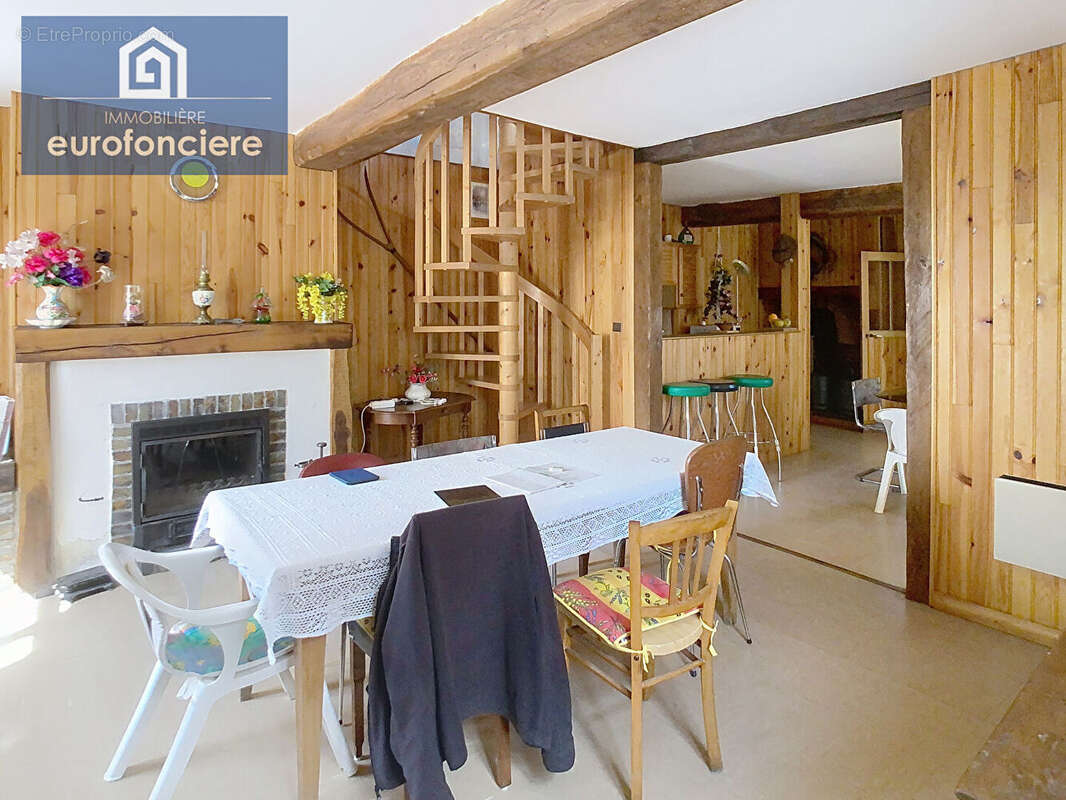 Maison à SAINT-BENOIST-SUR-VANNE