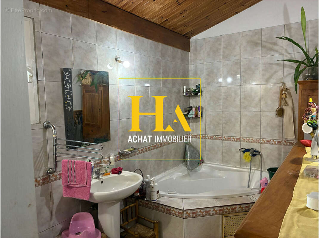 Maison à PETITE-ILE