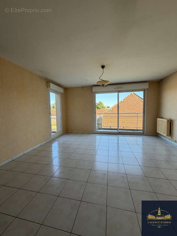Tilloy lès-Mofflaines   Superbe appartement T3 de 80 m2 avec balcon, terrasse, garage et cave - photo 7