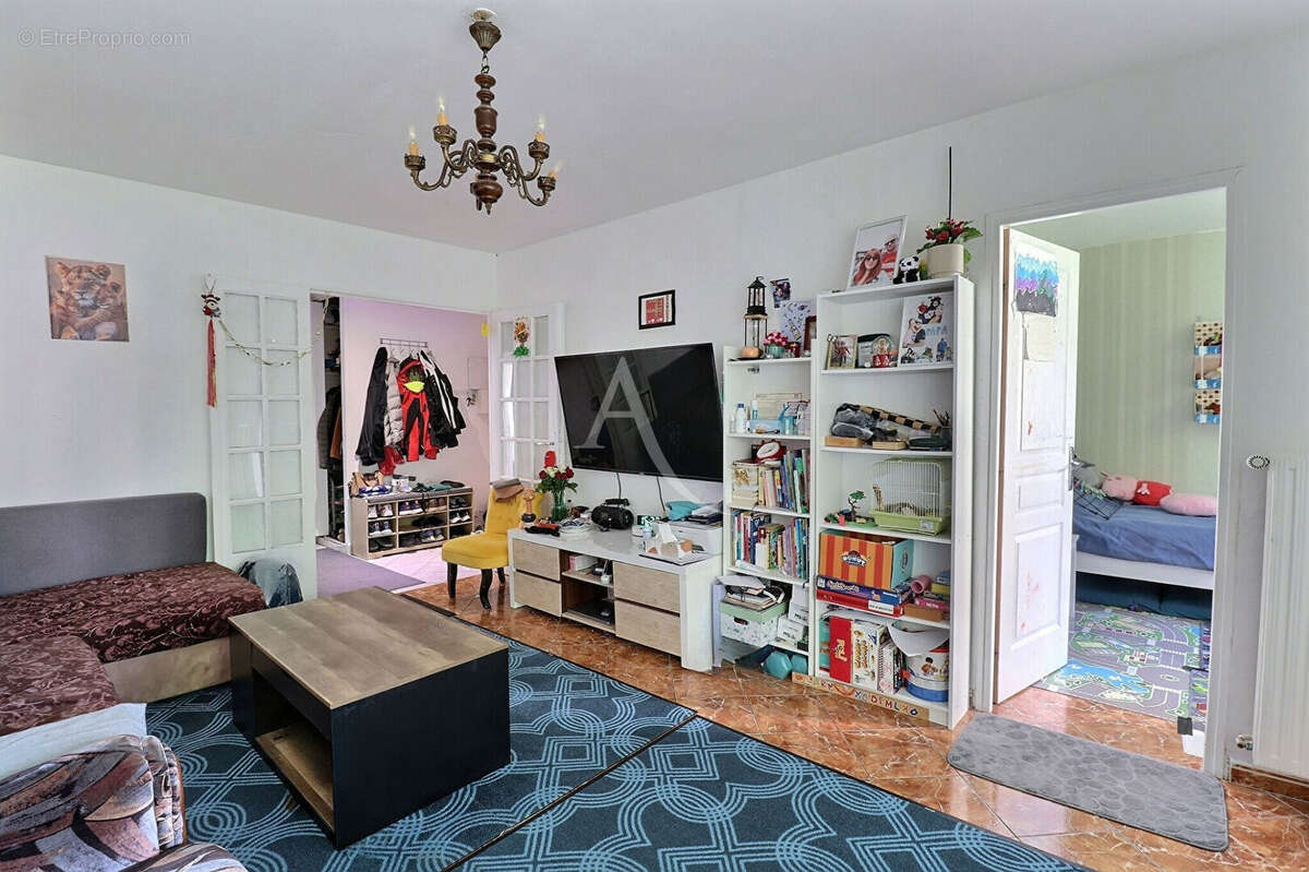 Appartement à SARTROUVILLE