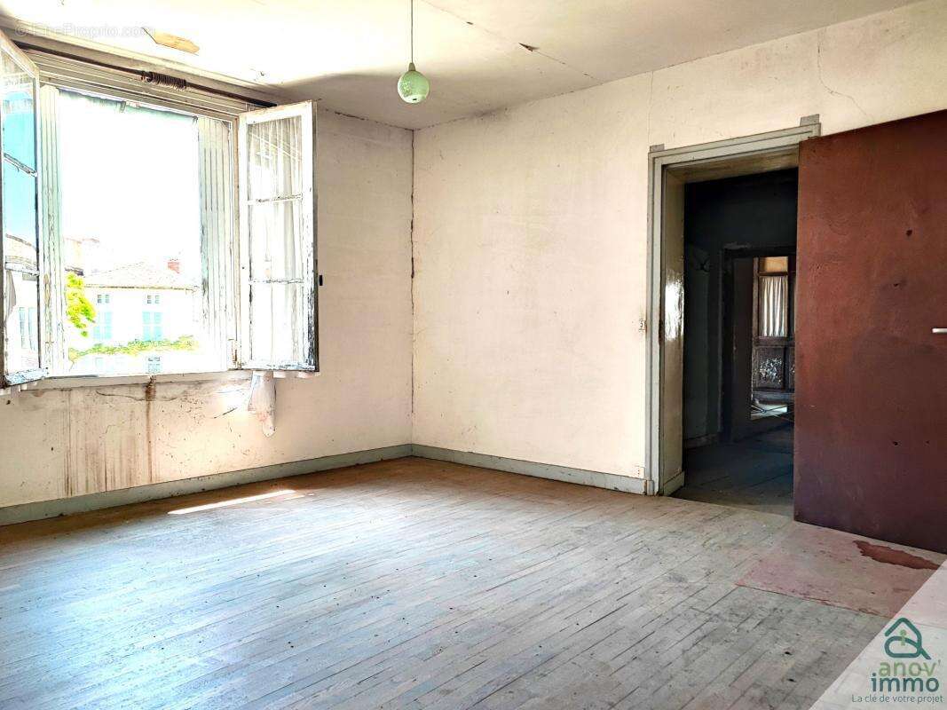 Maison à USSON-DU-POITOU