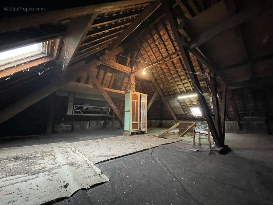 Maison à OSTRICOURT