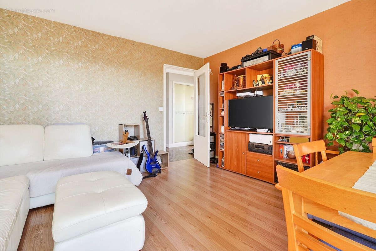Appartement à ROSNY-SOUS-BOIS