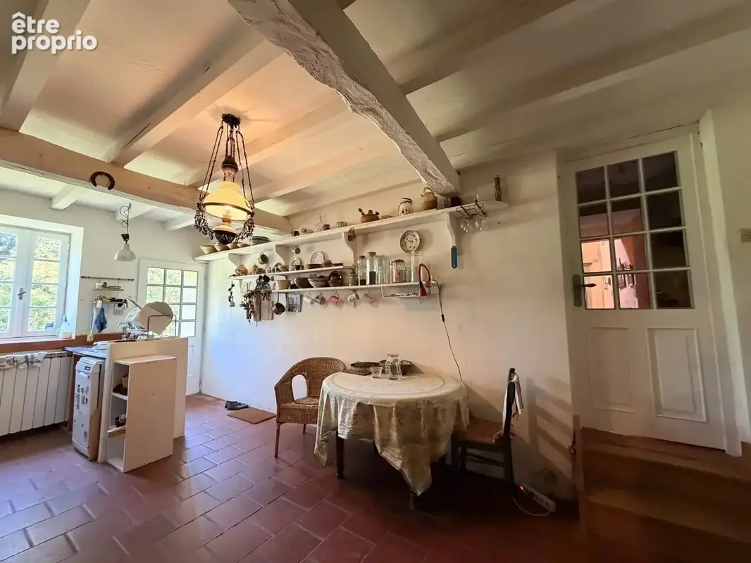 Ferme et dependances sur 5000 m² de jardin - photo 6