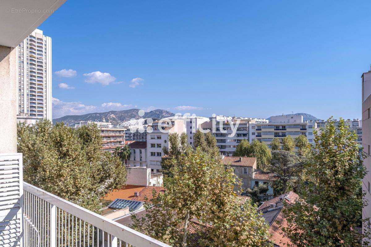 Appartement à MARSEILLE-8E