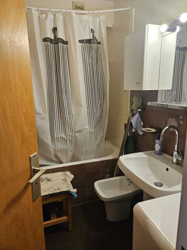 Salle de bain  - Appartement à MONTCLAR