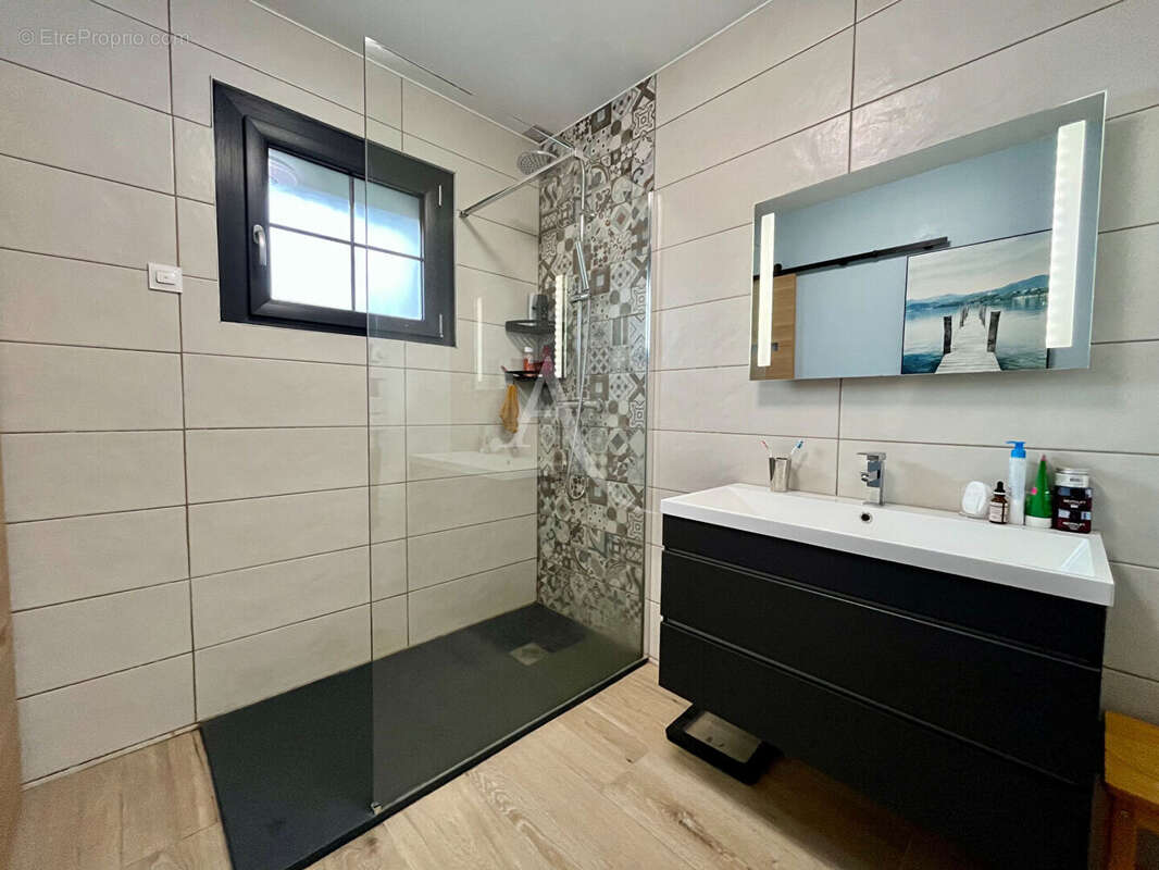 Maison à COMMEQUIERS