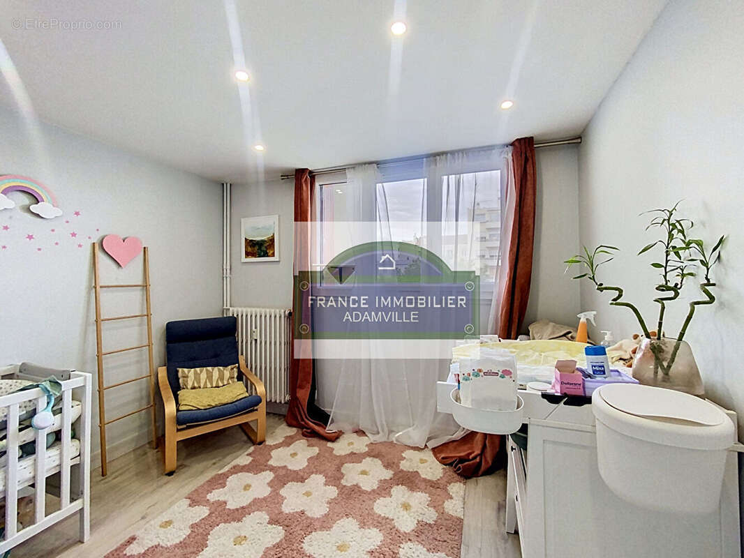 Appartement à SAINT-MAUR-DES-FOSSES