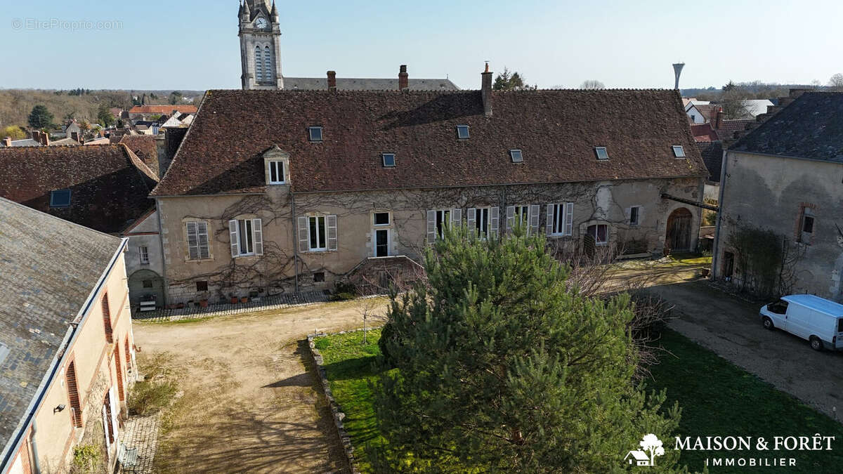 Maison à DAMPIERRE-EN-BURLY
