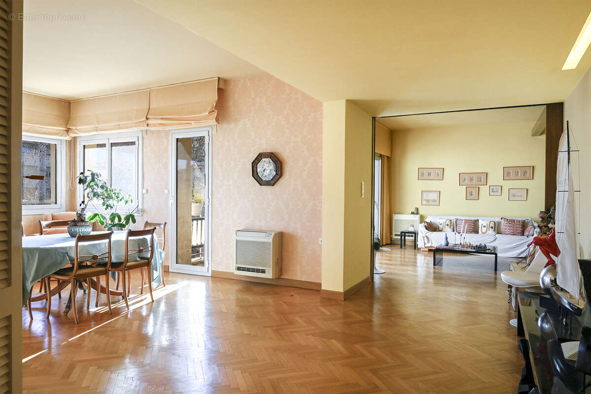 Appartement à MARSEILLE-8E
