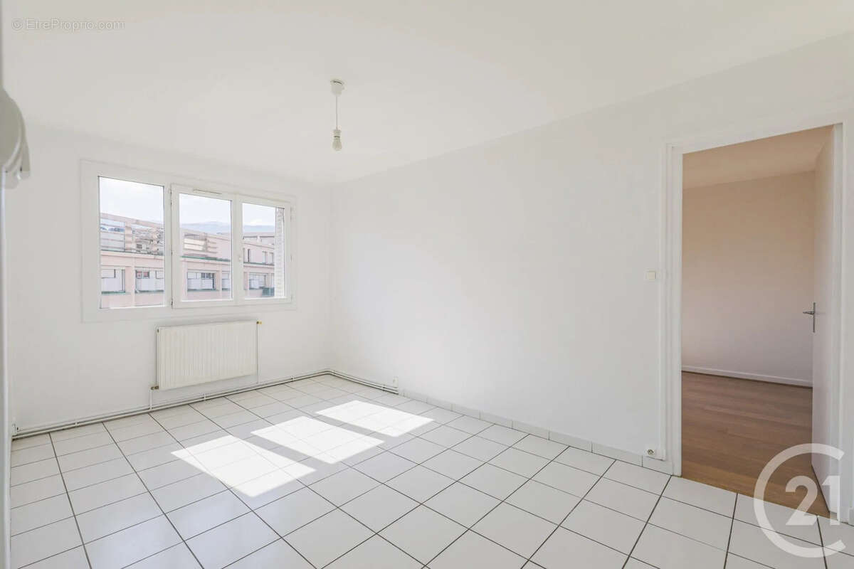 Appartement 54 m² à Grenoble  - photo 2
