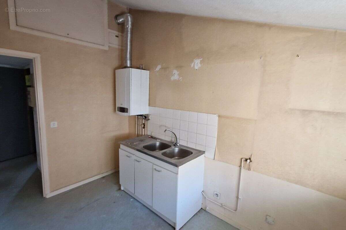 Appartement à L'ARBRESLE