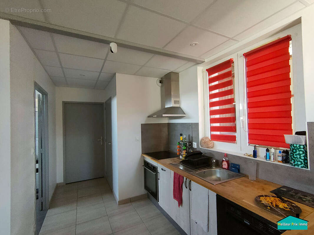 Commerce à SAINTE-PAZANNE