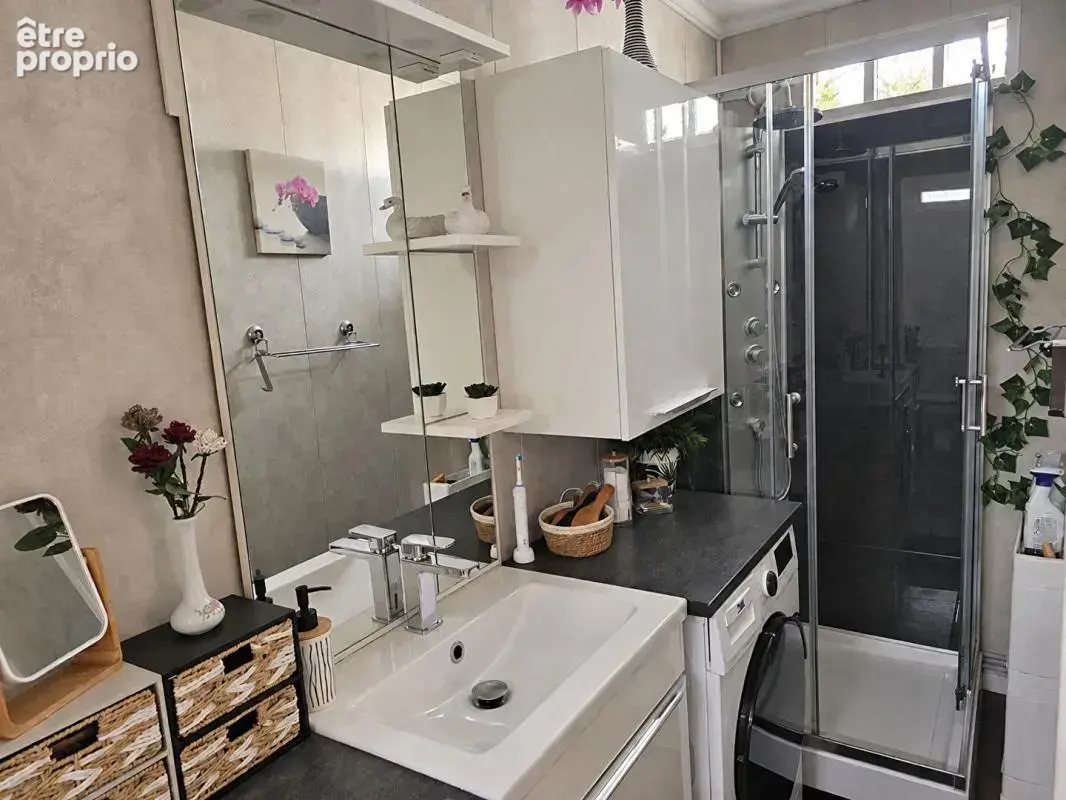 Appartement Toulon 2 pièces 41 m2 rénové, quartier Vert Coteau - photo 6