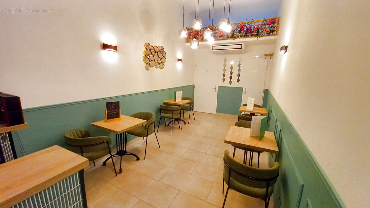 Commerce à LAMALOU-LES-BAINS