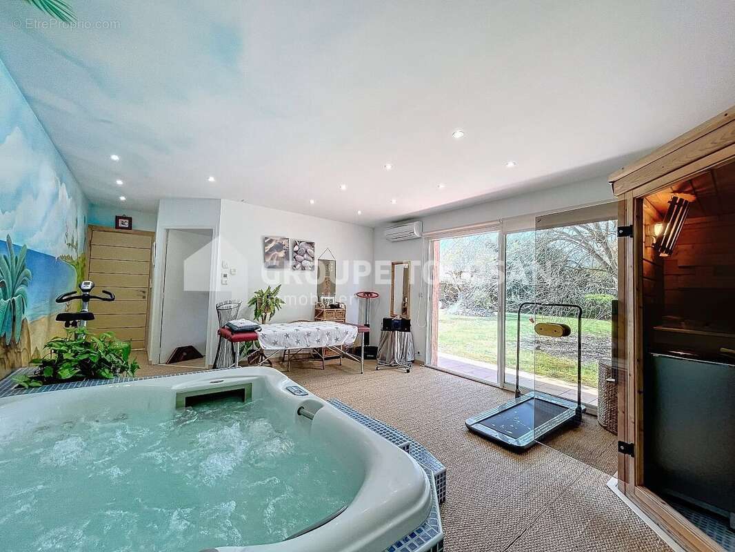 Maison à MONTASTRUC-LA-CONSEILLERE