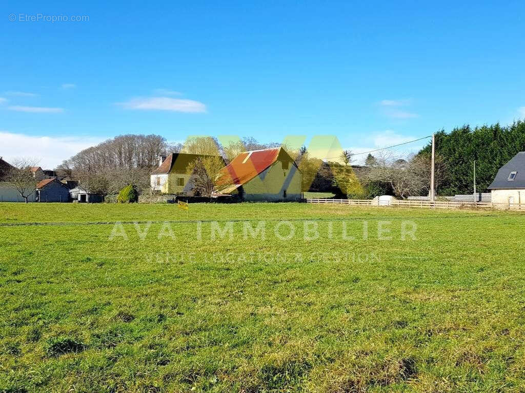 Terrain à VIELLENAVE-DE-NAVARRENX