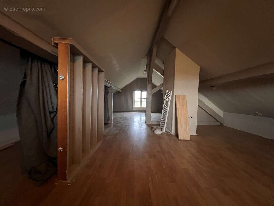 Maison à MINIAC-MORVAN