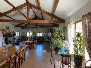 Maison à VILLECOMTAL-SUR-ARROS