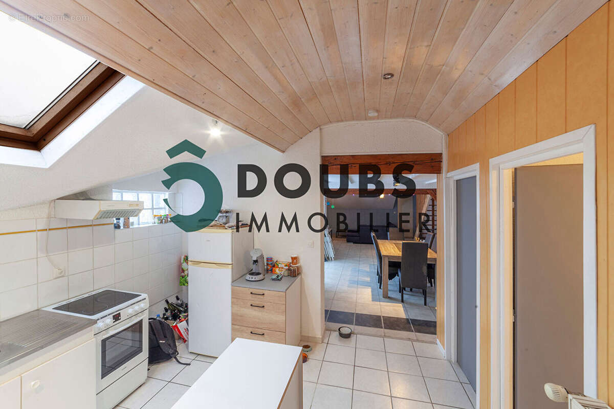 Appartement à FERRIERES-LE-LAC