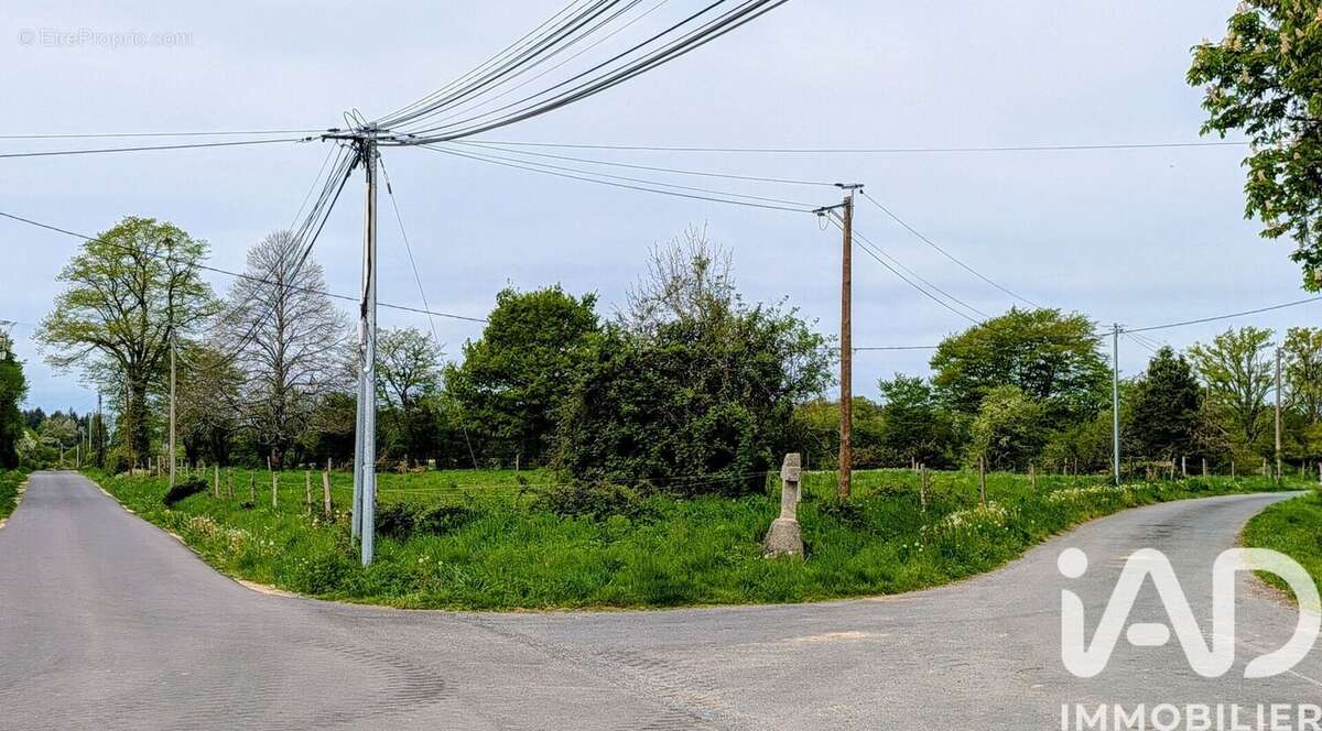 Photo 2 - Terrain à AZERABLES