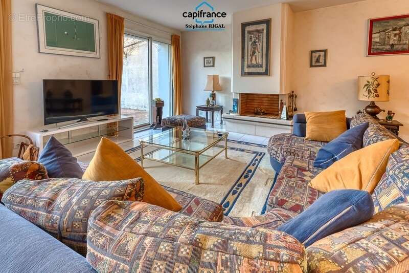 Maison à vendre 6 pièces  de 165m2 habitables sur terrain de 770m2 avec piscine et garage - photo 9