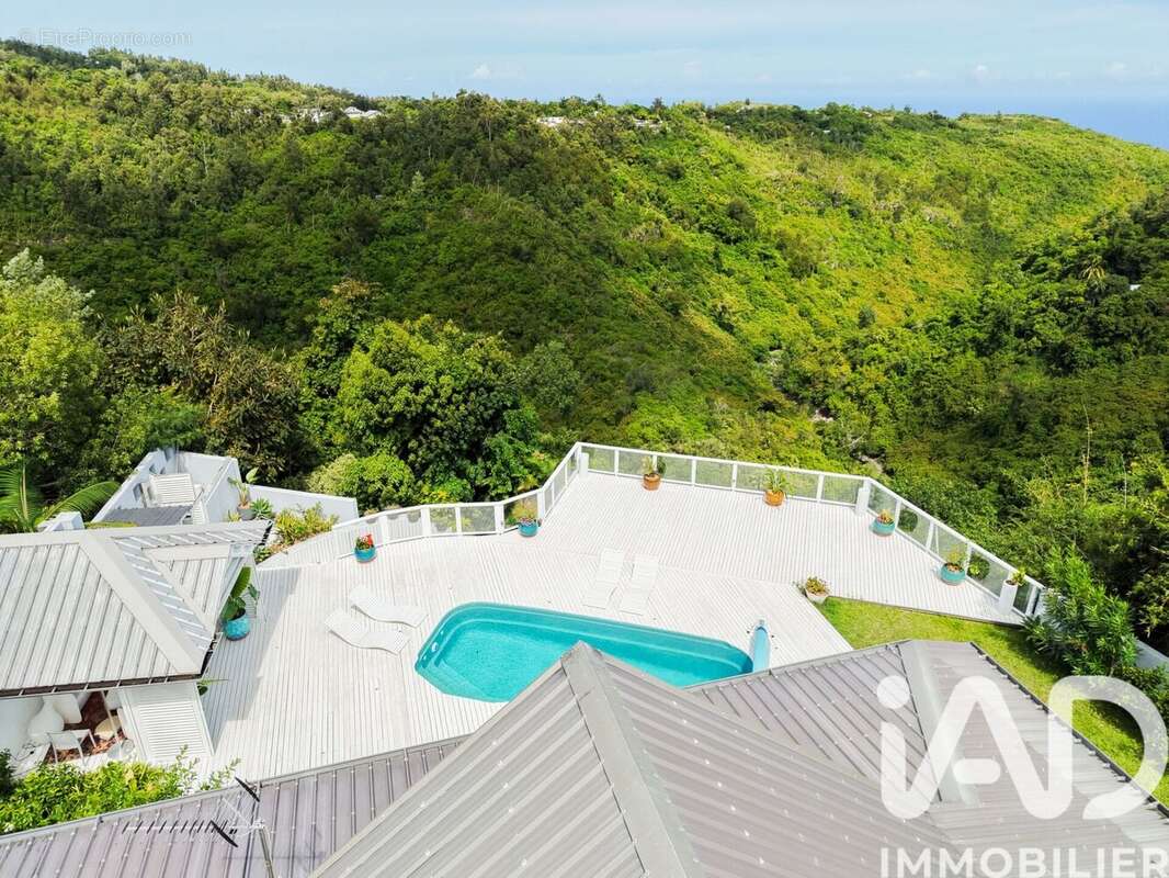 Photo 2 - Maison à SAINT-DENIS