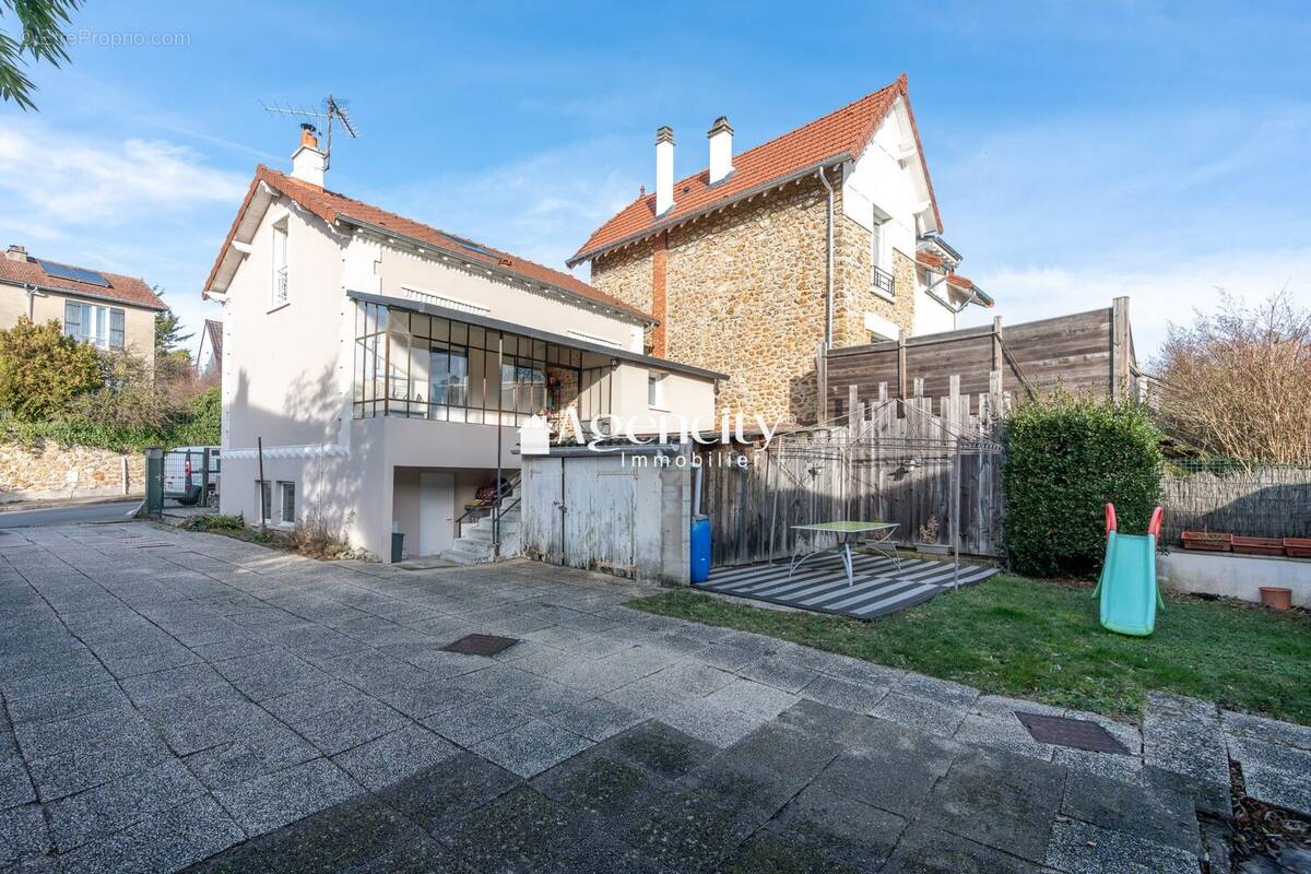 Maison à THORIGNY-SUR-MARNE
