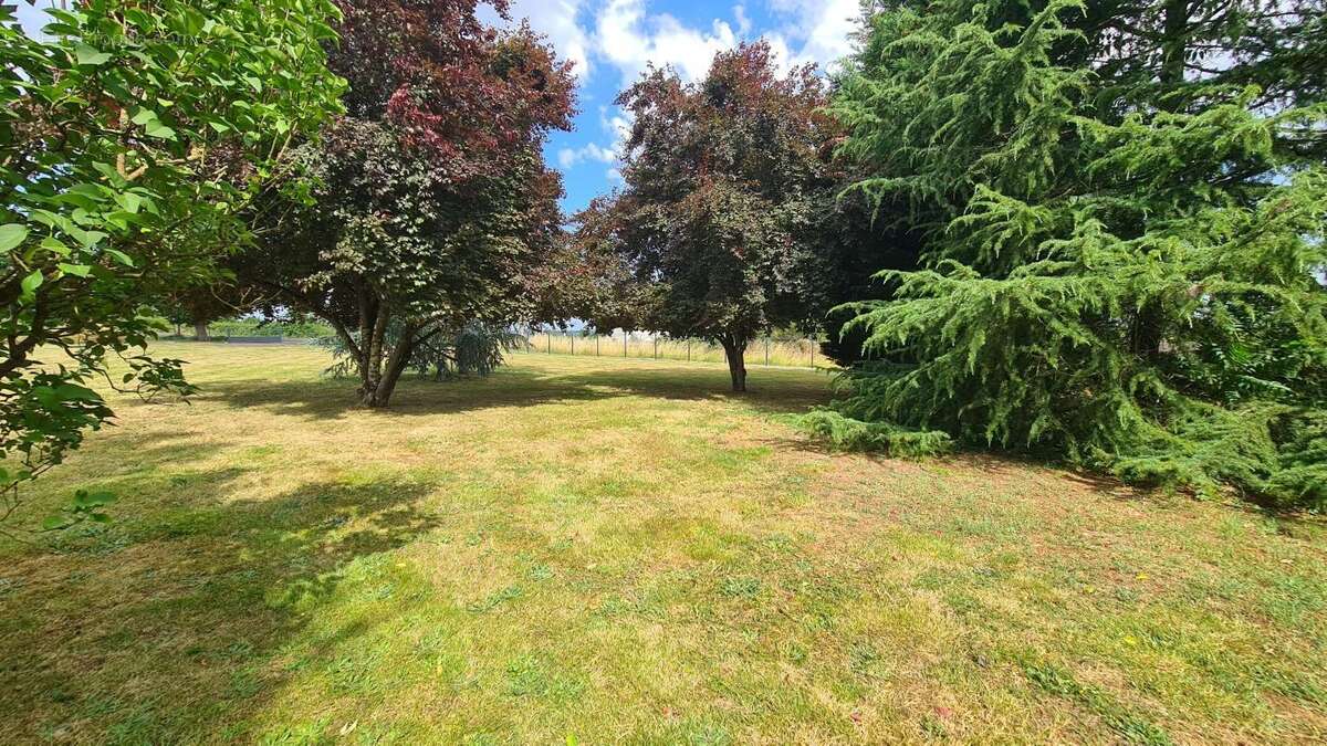 Maison à AMBARES-ET-LAGRAVE