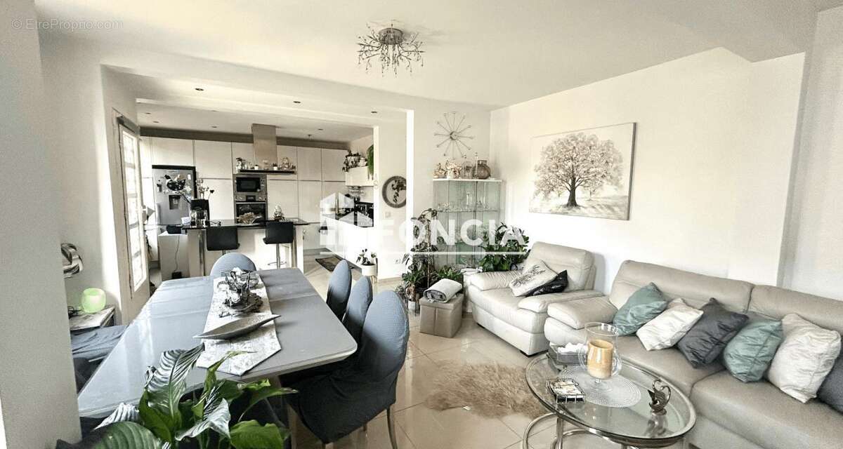 Maison à L&#039;HAY-LES-ROSES