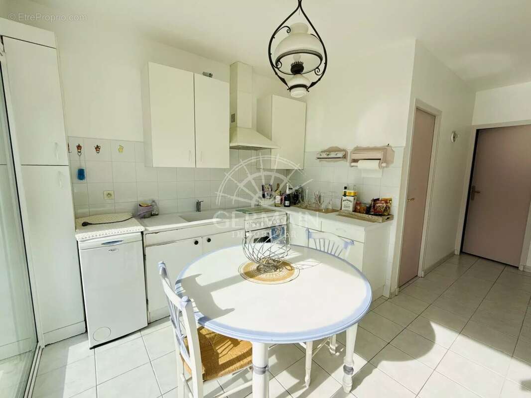 Maison à L'ISLE-SUR-LA-SORGUE