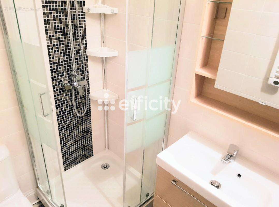 Appartement à MAUGUIO