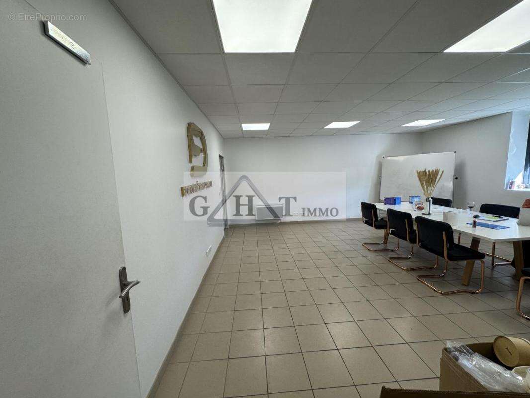 Commerce à VALENTON