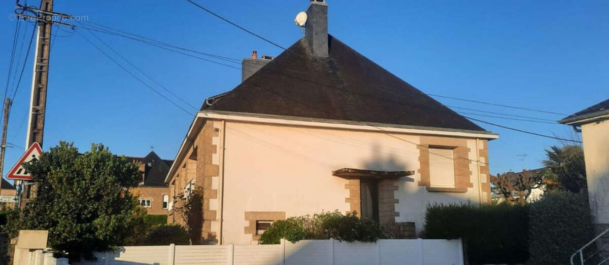 Maison à LECOUSSE